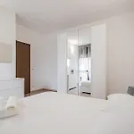 Vicino Al Mare - Comodo Per 5 - Wifi E Parcheggio Privato