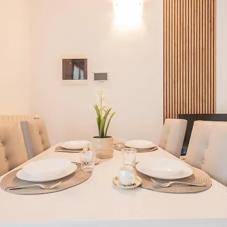 Vicino Al Mare - Comodo Per 5 - Wifi E Parcheggio Privato Apartament