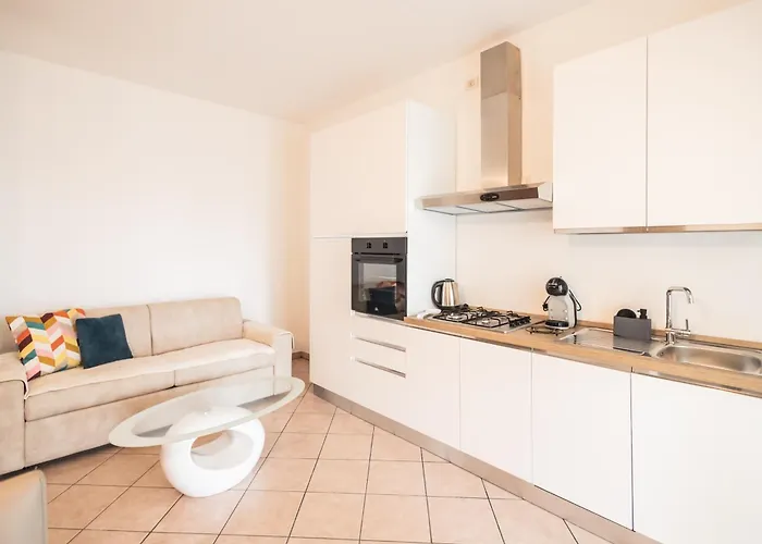 Vicino Al Mare - Comodo Per 5 - Wifi E Parcheggio Privato Apartament *