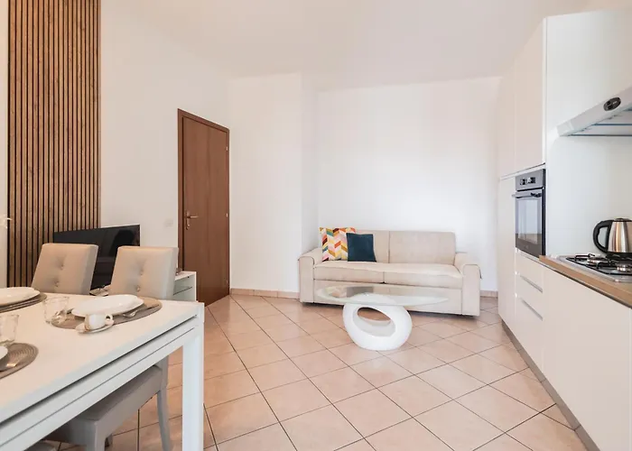 Vicino Al Mare - Comodo Per 5 - Wifi E Parcheggio Privato *