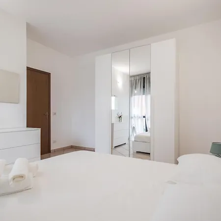 Vicino Al Mare - Comodo Per 5 - Wifi E Parcheggio Privato