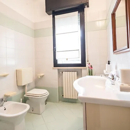 Vicino Al Mare - Comodo Per 5 - Wifi E Parcheggio Privato チェゼナーティコ