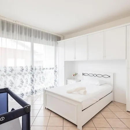 アパート Vicino Al Mare - Comodo Per 5 - Wifi E Parcheggio Privato