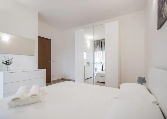 Vicino Al Mare - Comodo Per 5 - Wifi E Parcheggio Privato